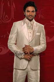 Мужской свадебный костюм-тройка (с жилетом) цвета магнолии + рубашка + галстук с брошью