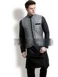 Чёрно-серый мужской индийский национальный костюм-тройка из льна, украшенный вышивкой скрученной шёлковой нитью