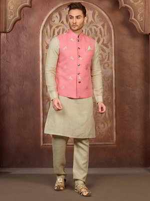 Национальный индийский мужской костюм