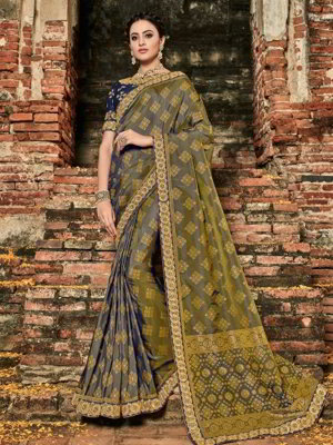 Разноцветное индийское сари из шёлка и жаккардовой ткани, украшенное вышивкой люрексом, скрученной шёлковой нитью со стразами
