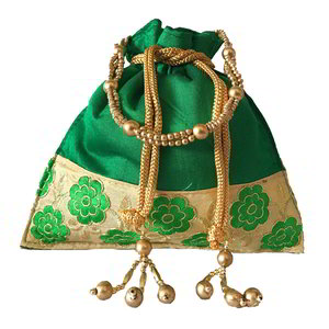 Зелёная сумочка-мешочек из дизайнерского шёлка, украшенная вышивкой со стразами