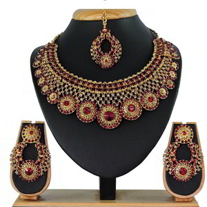 Бордовые и золотые индийское украшение на шею со стразами