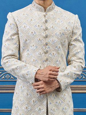 Кремовый индийский мужской костюм