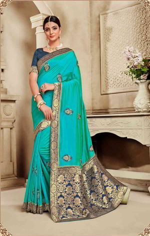 Сине-зелёное шёлковое индийское сари, украшенное вышивкой с стразами