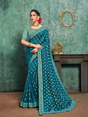 Сине-зелёное и синее шёлковое индийское сари, украшенное вышивкой с стразами