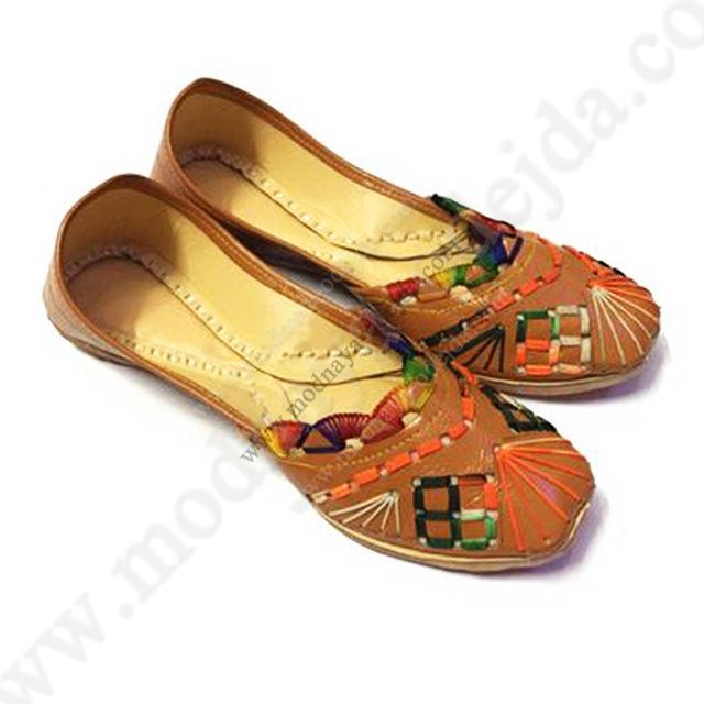 Бежевая и коричневая индийская женская обувь - индийская женская обувь  Верхний Уфалей купить