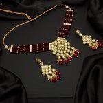 *Бордовое, золотое и красное индийское украшение на шею со стразами, перламутровыми бусинками