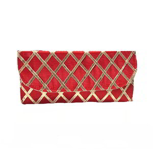 Бордовая и красная женская сумочка-клатч из шёлкового атласа, украшенная вышивкой с аппликацией