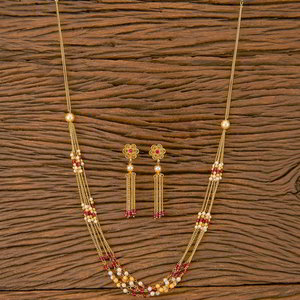 Бежевое, коричневое и золотое латунное индийское украшение на шею со стразами