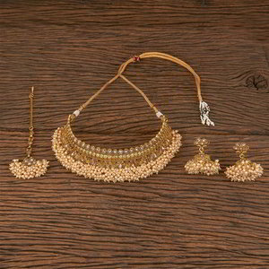 Молочное и золотое латунное индийское украшение на шею с бисером, перламутровыми бусинками