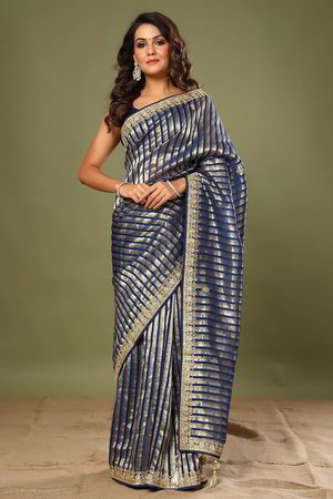 Золотое и тёмно-синее индийское сари, украшенное вышивкой люрексом с перламутровыми бусинками