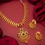 *Бордовое, золотое и красное индийское украшение на шею со стразами