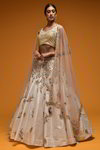 *Белый индийский женский свадебный костюм лехенга (ленга) чоли из натурального шёлка без рукавов, украшенный вышивкой
