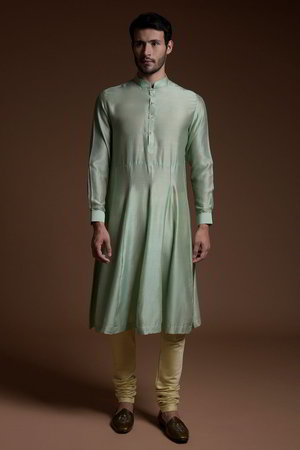 Зелёный индийский свадебный мужской костюм / шервани из хлопка с шёлком и шёлка-сырца, украшенный вышивкой