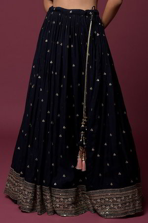 Синий индийский женский свадебный костюм лехенга (ленга) чоли из органзы и шёлка с рукавами ниже локтя, украшенный вышивкой